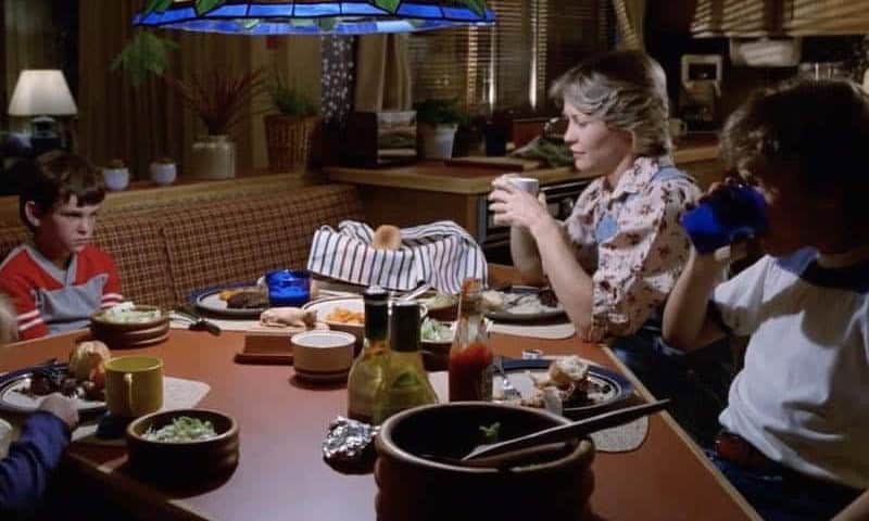 Thumbnail for How Steven Spielberg Dramatizes the Dinner Table